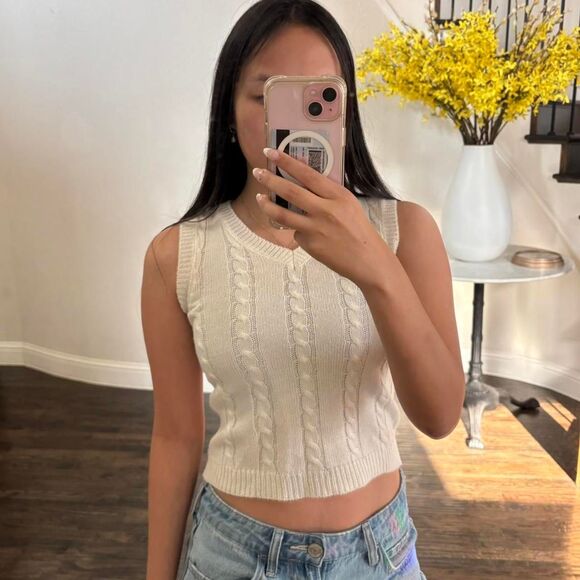 Full-tilt Women's Cream and White Vest - Picture 3 of 3